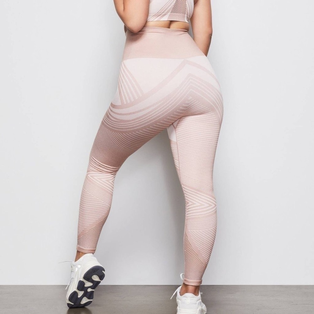 Good American Blush Dynamic Seamless Leggings Size 2/3—M/L